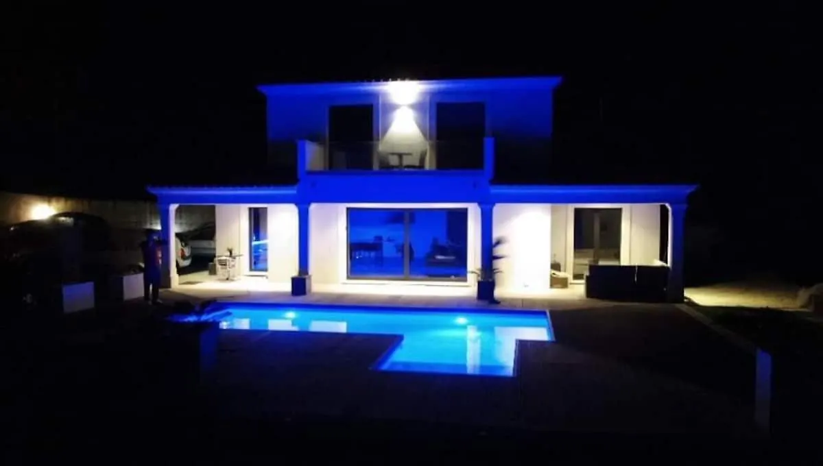 Suite 20M2 Dans Villa Piscine Jacuzzi location