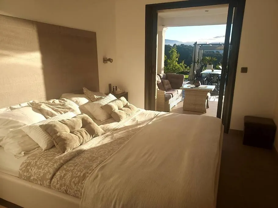Suite 20M2 Dans Villa Piscine Jacuzzi Gattieres